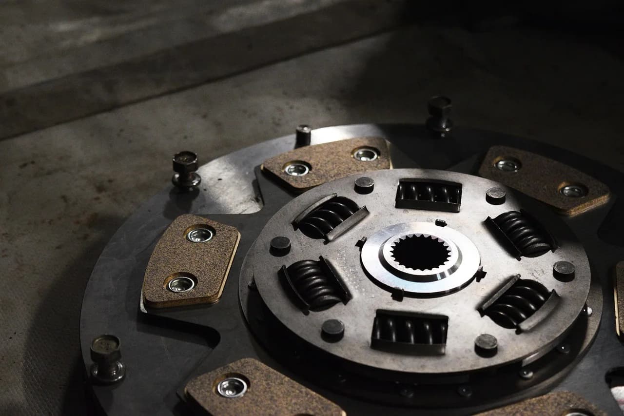 Vehicle receiving alternator replacement near Berowra