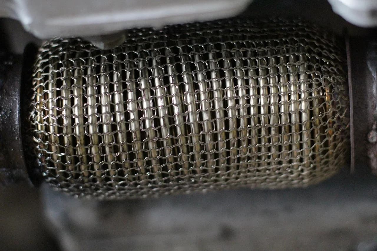 Vehicle receiving emission system diagnosis near Bar Point